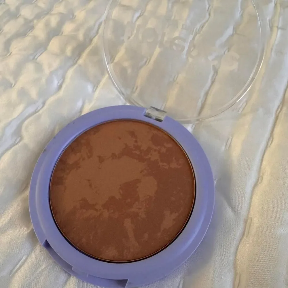 NEW Florence By Mills Out Of This Whirled Marble Bronzer Powder in Warm Tones